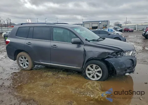 2011 Toyota Highlander Base z USA, uszkodzony, nr VIN 5TDBK3EH0BS057821